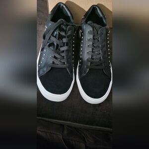 Steve madden 9.5 running shoes